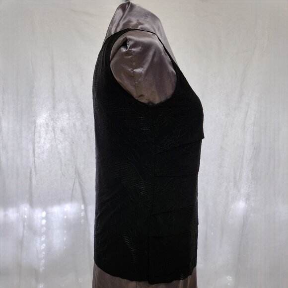 Black Layered sleeveless Ruffle Lace Blouse with Floral Motif - Picture 6 of 9